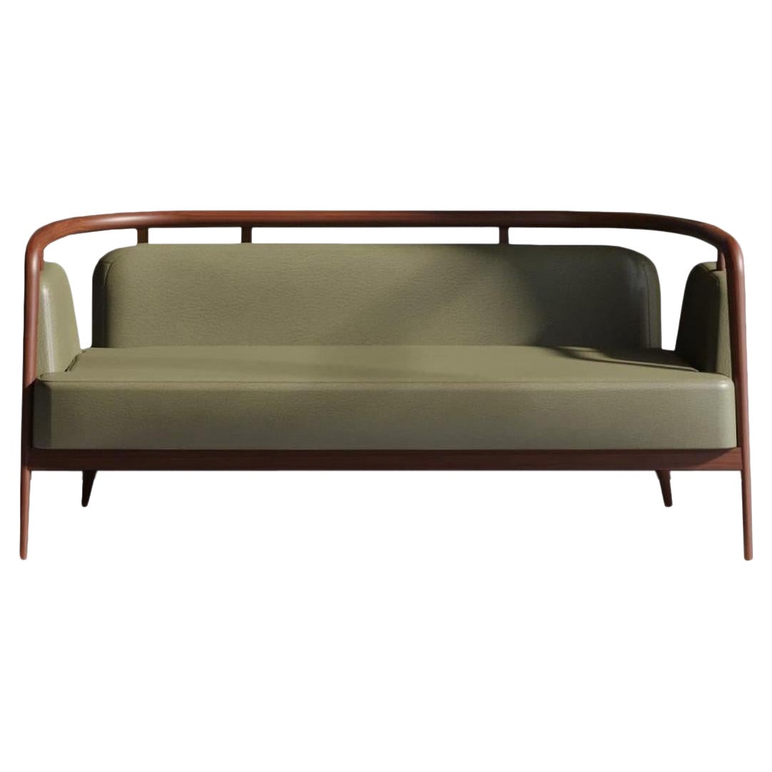 Modernes Essex-Sofa aus Nussbaumholz und grünem Leder im Angebot