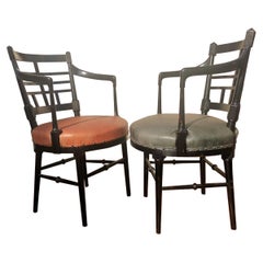 Deux fauteuils de style Jacobean ou Old English Aesthetic Movement de E W Godwin