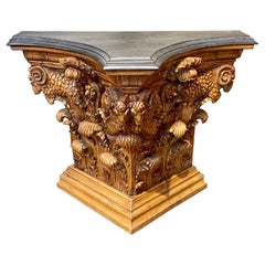 Console néoclassique autrichienne du 19ème siècle en pin sculpté avec dessus en ardoise