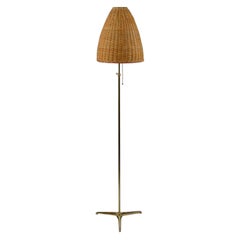 Midcentury Adjustable 'Bienenkorb' Wicker Brass Floor Lamp, Jt Kalmar 'Attr.'
