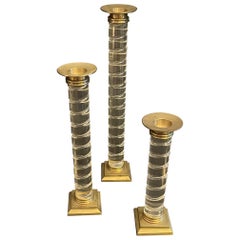 Maravillosos candelabros modernos de mediados de siglo Lorin Marsh Murano Clear Swirl Lucite Candlesticks