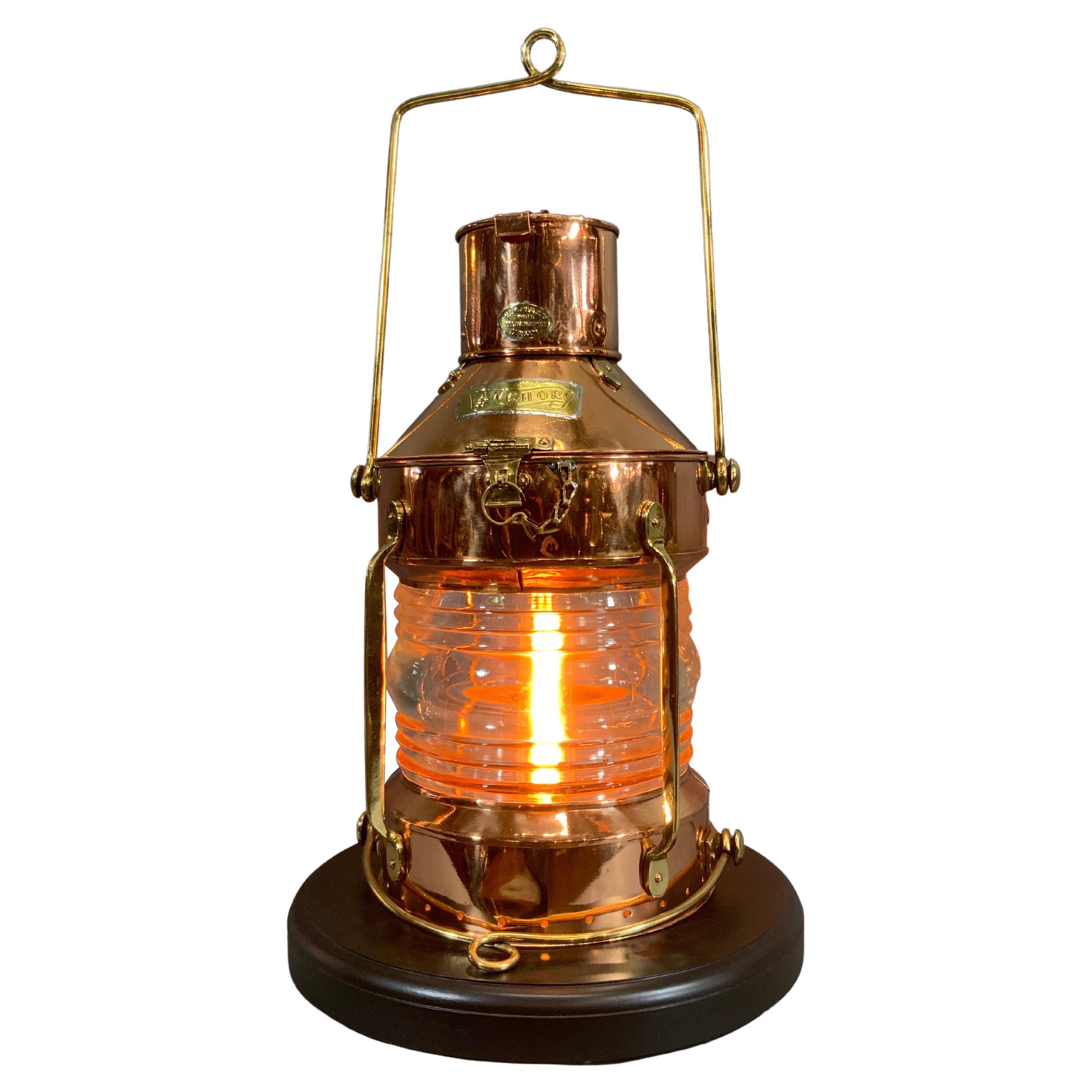 Lanterne d'ancre de bateau en cuivre du début du vingtième siècle par R.C. Murray