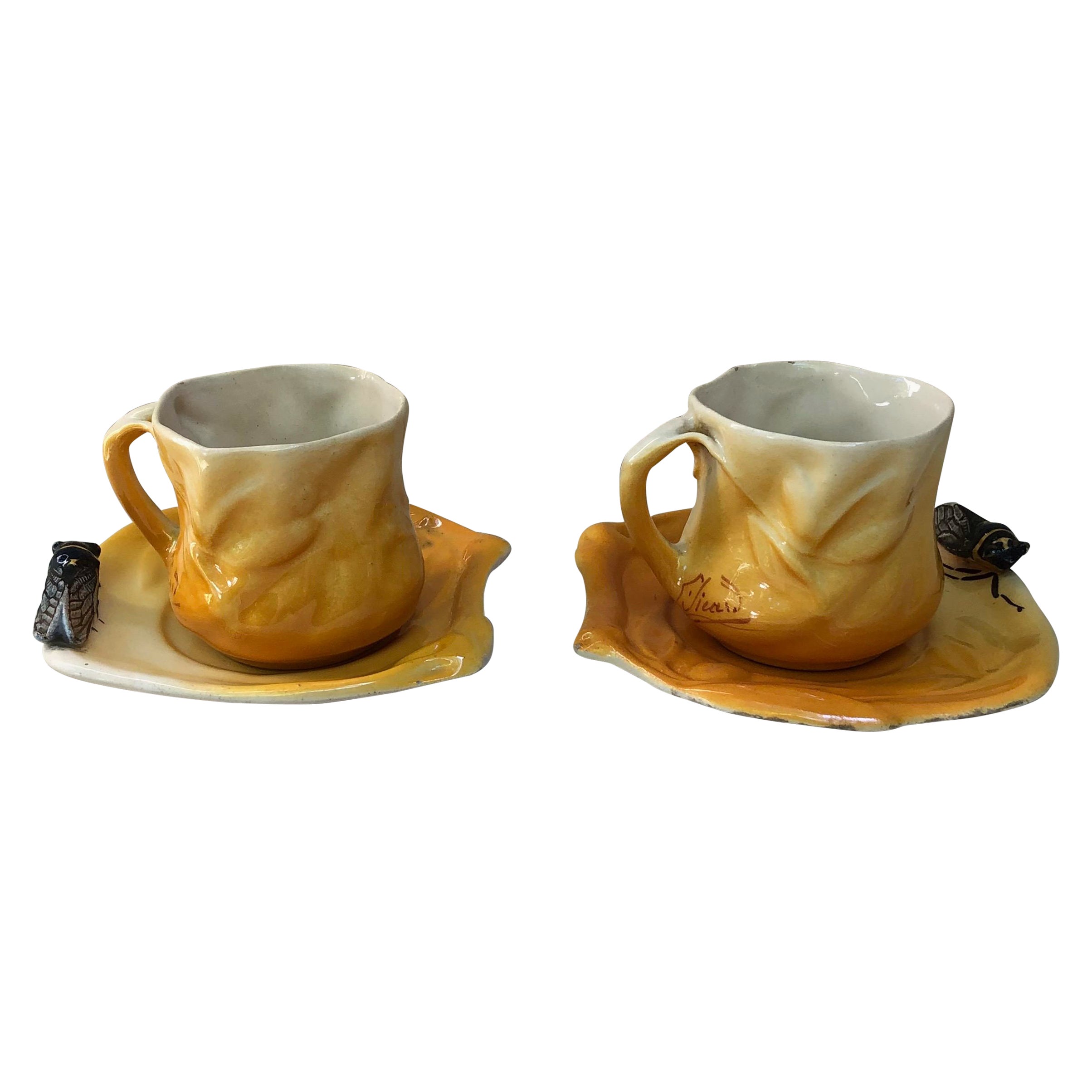 Pair of Majolica Cups & Saucers With Cicada Sicart, Circa 1950 For Sale