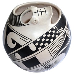 Vintage Mata Ortiz Effigy Pot by Nicolas Quezada, 1988