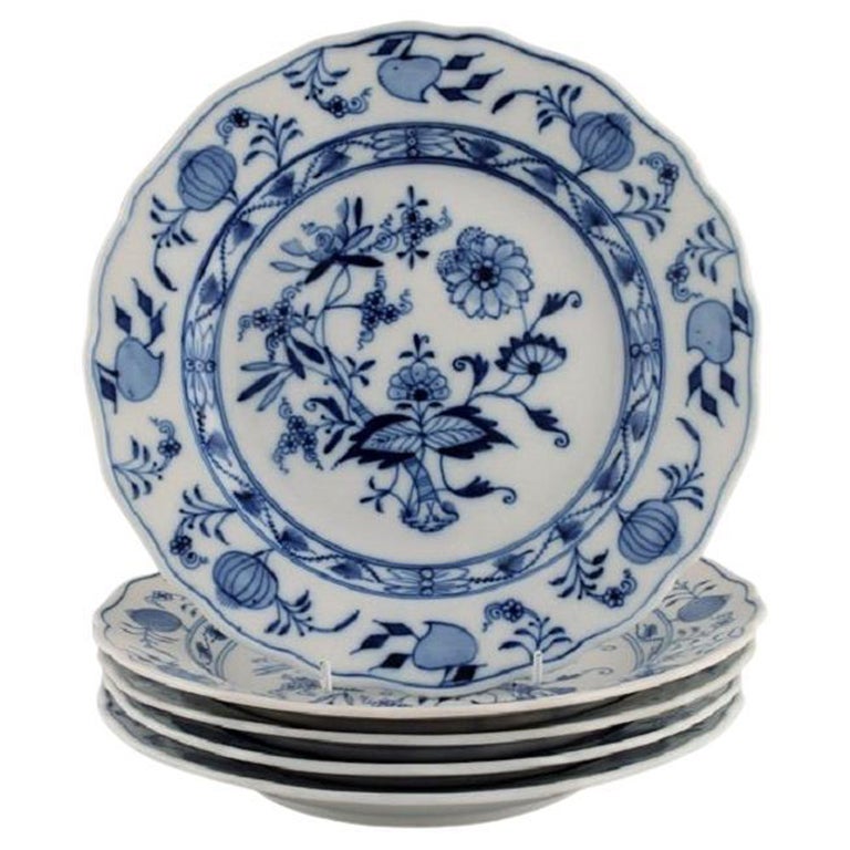 Five Antique Meissen Blue Onion Dinner Plates in Hand-Painted Porcelain