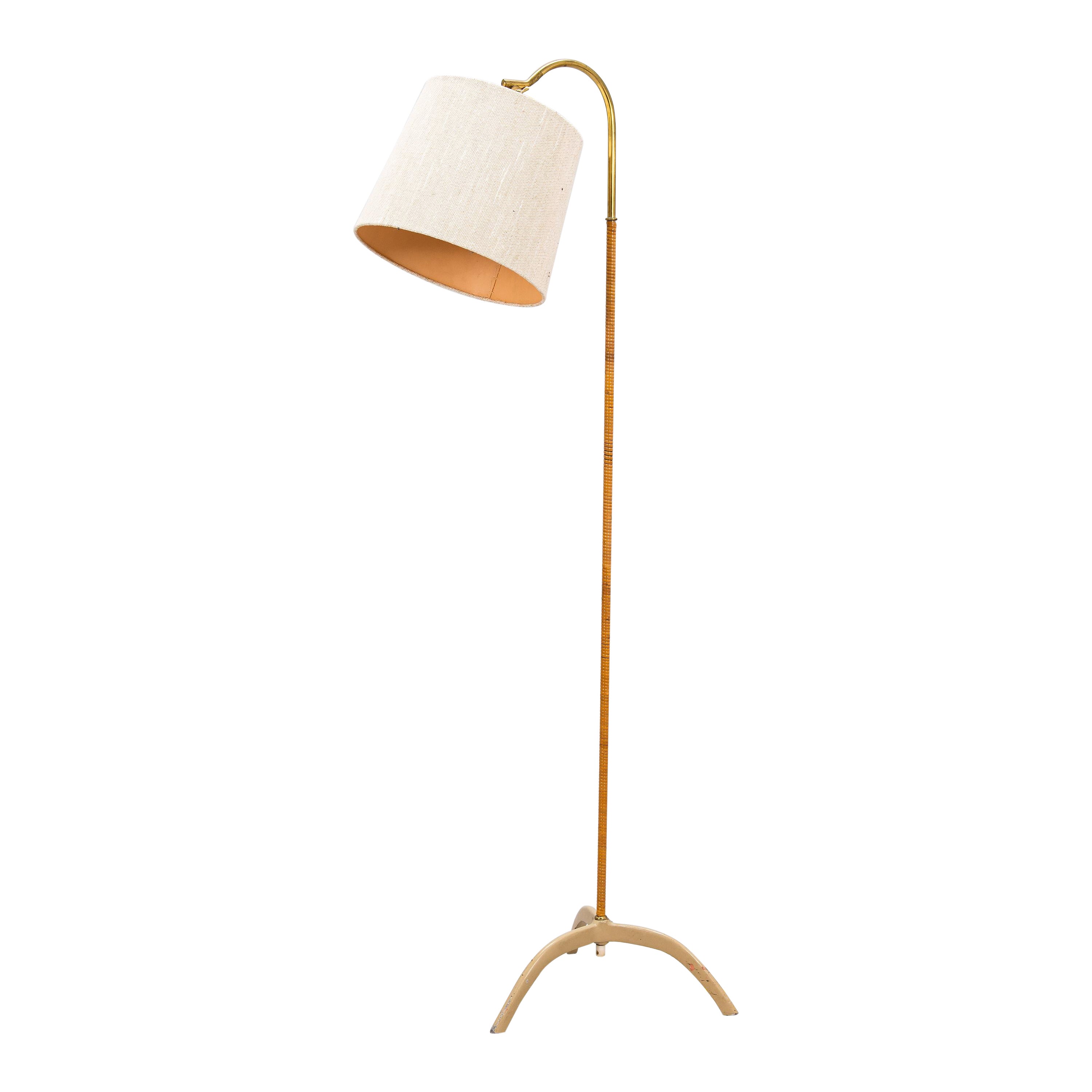 Paavo Tynell "9609" Floor Lamp in Brass Produced by Taito Oy, Finland, 1940s