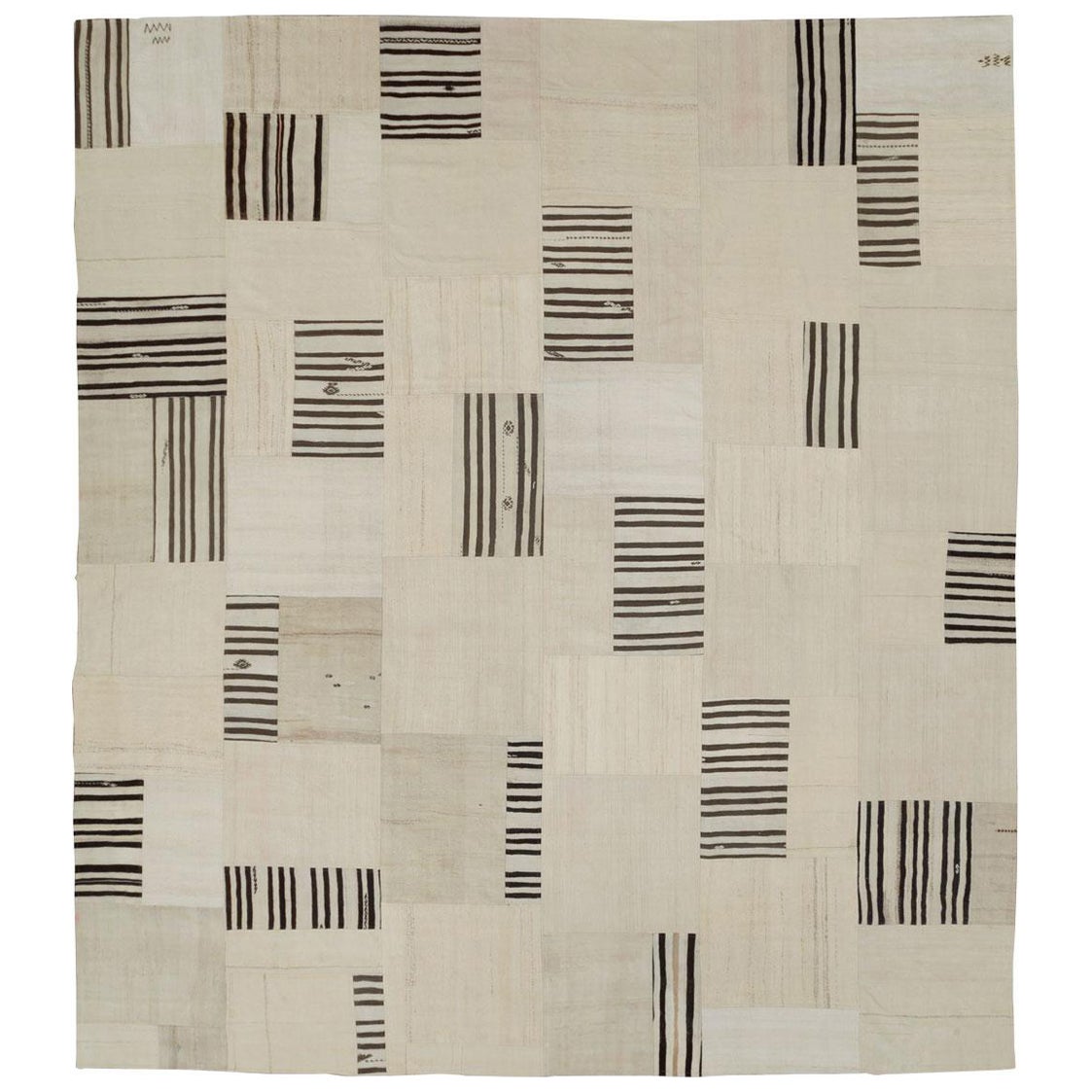 Cream & Black Contemporary Handmade Turkish Flatweave Kilim Room Size Carpet