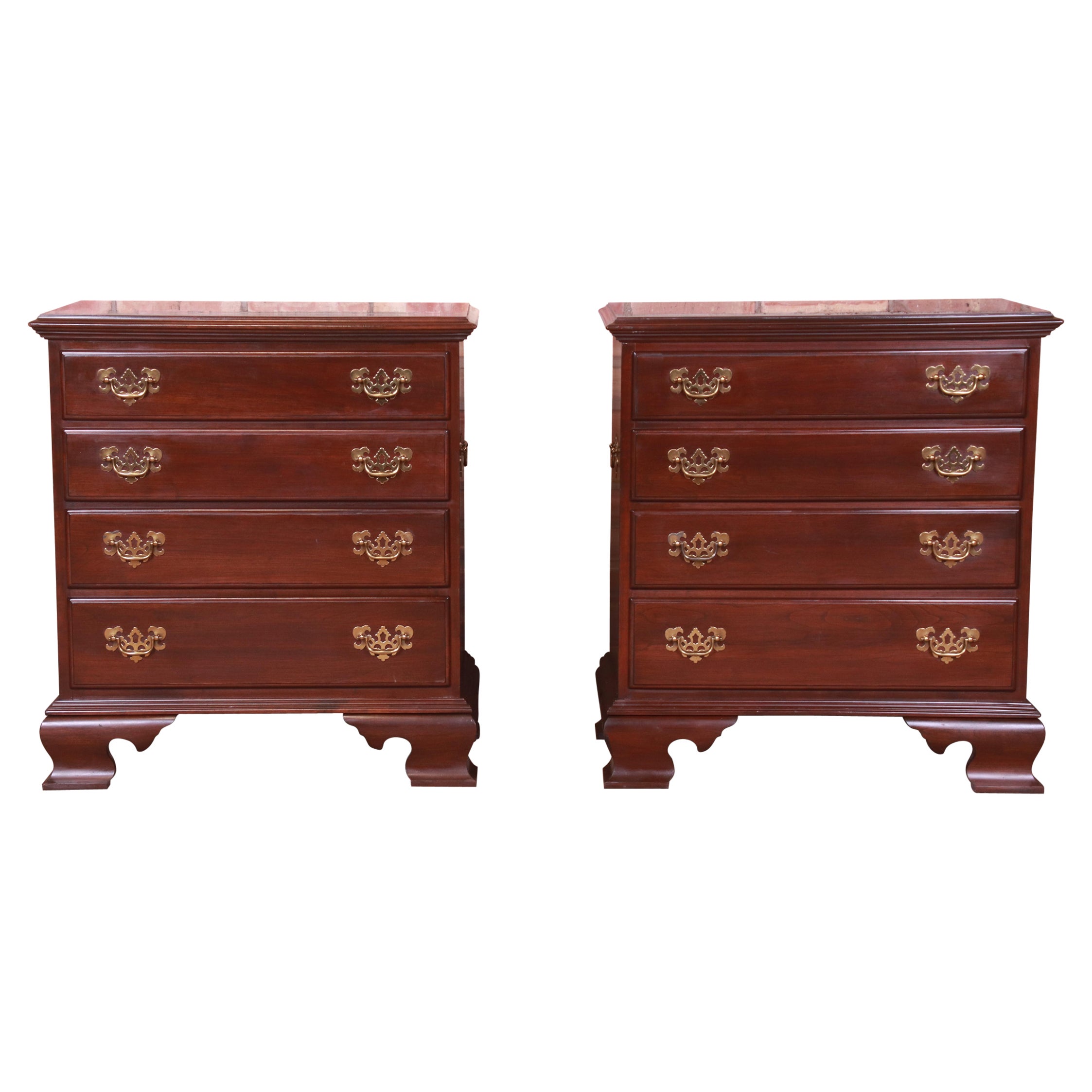 Ethan Allen Georgian Mahogany Four-Drawer Bedside Chests, Pair