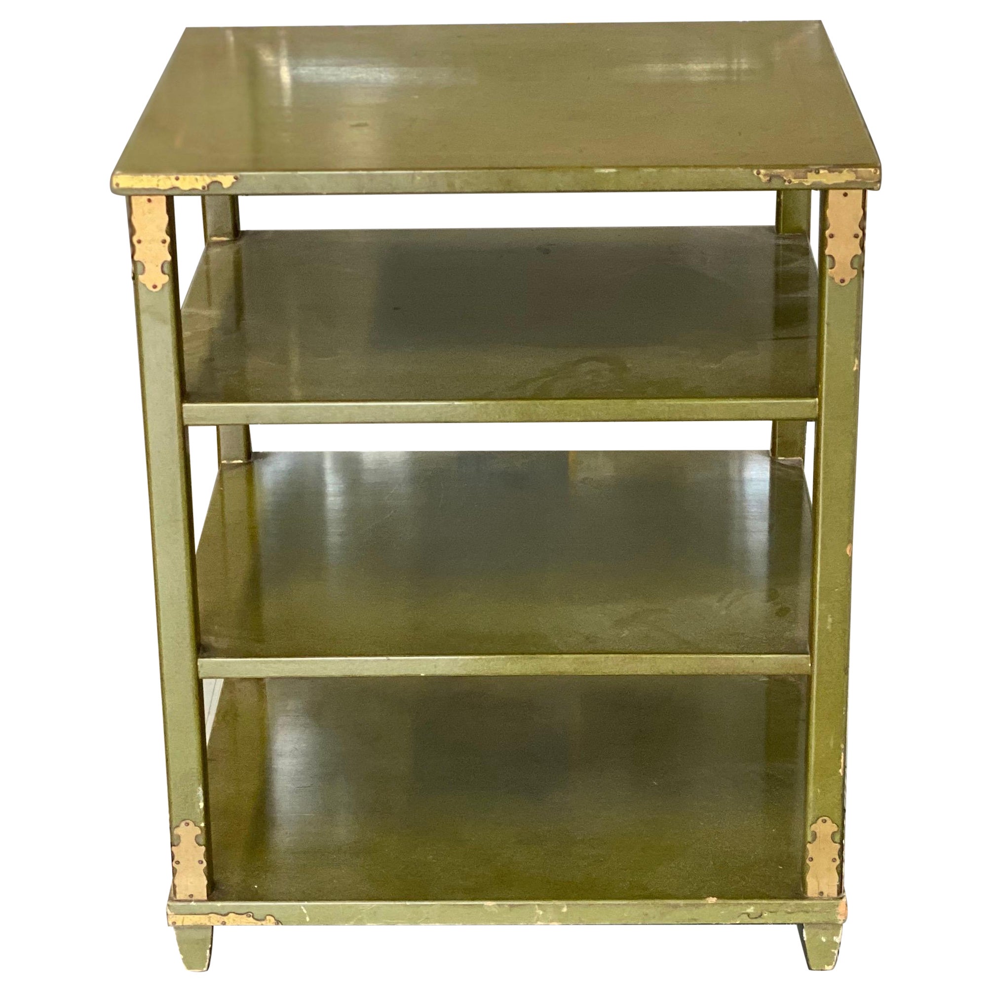 Beacon Hill Green Lacquer Tiered End Table, Mid-20th Century