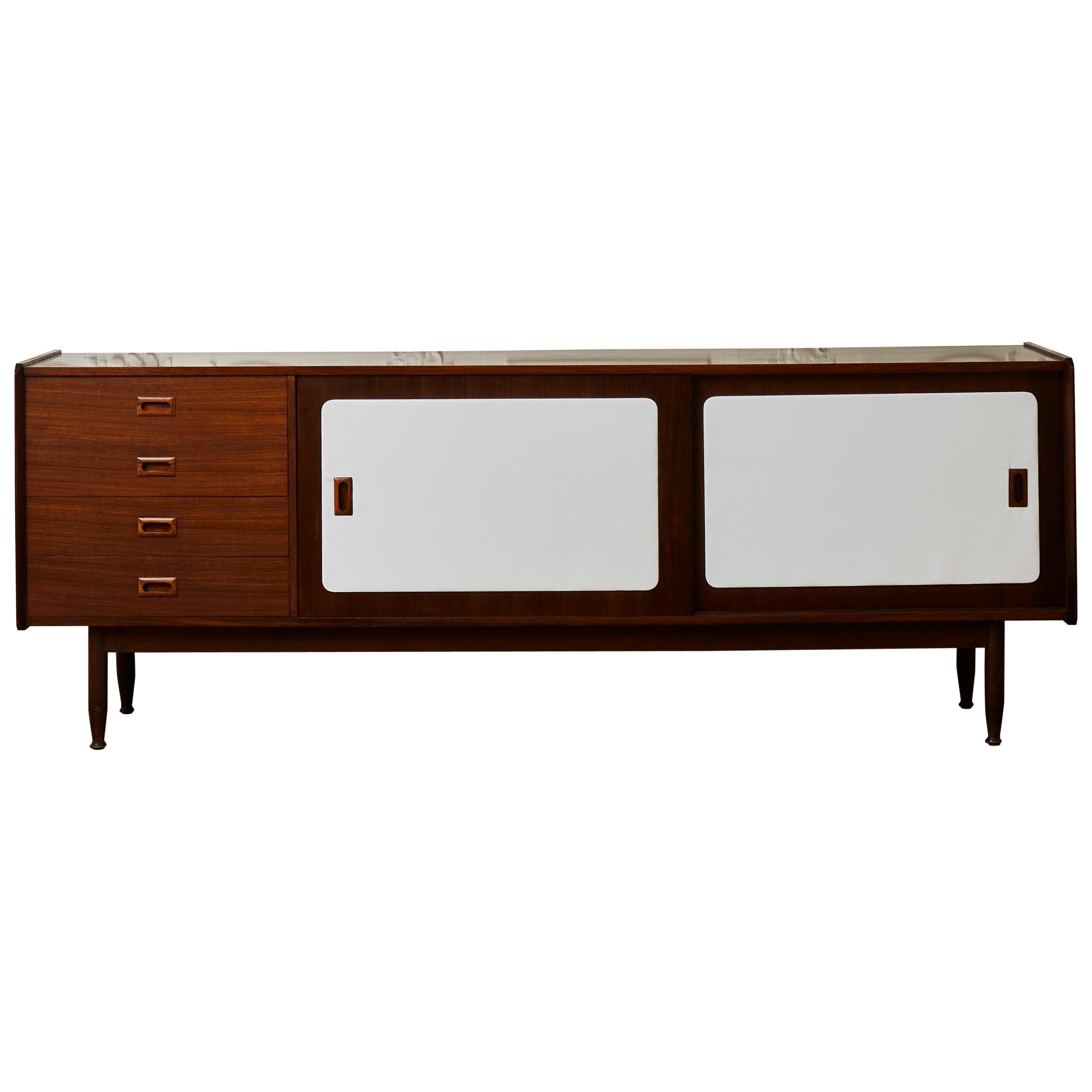 Vintage-Sideboard mit Leder im Angebot