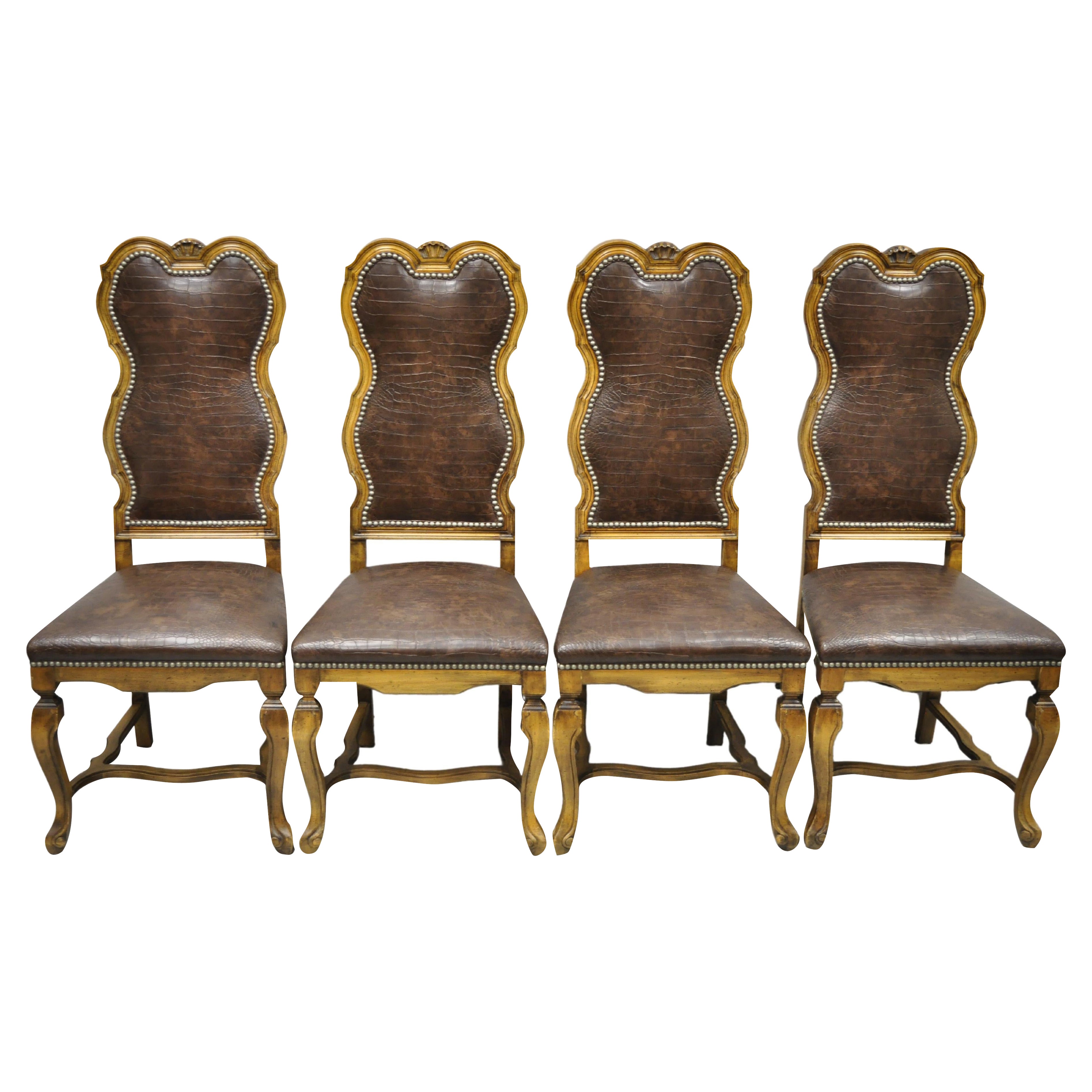 Italienische Barock-Rokoko-Esszimmerstühle aus geschnitztem Holz mit braunem Reptildruck, 4er-Set