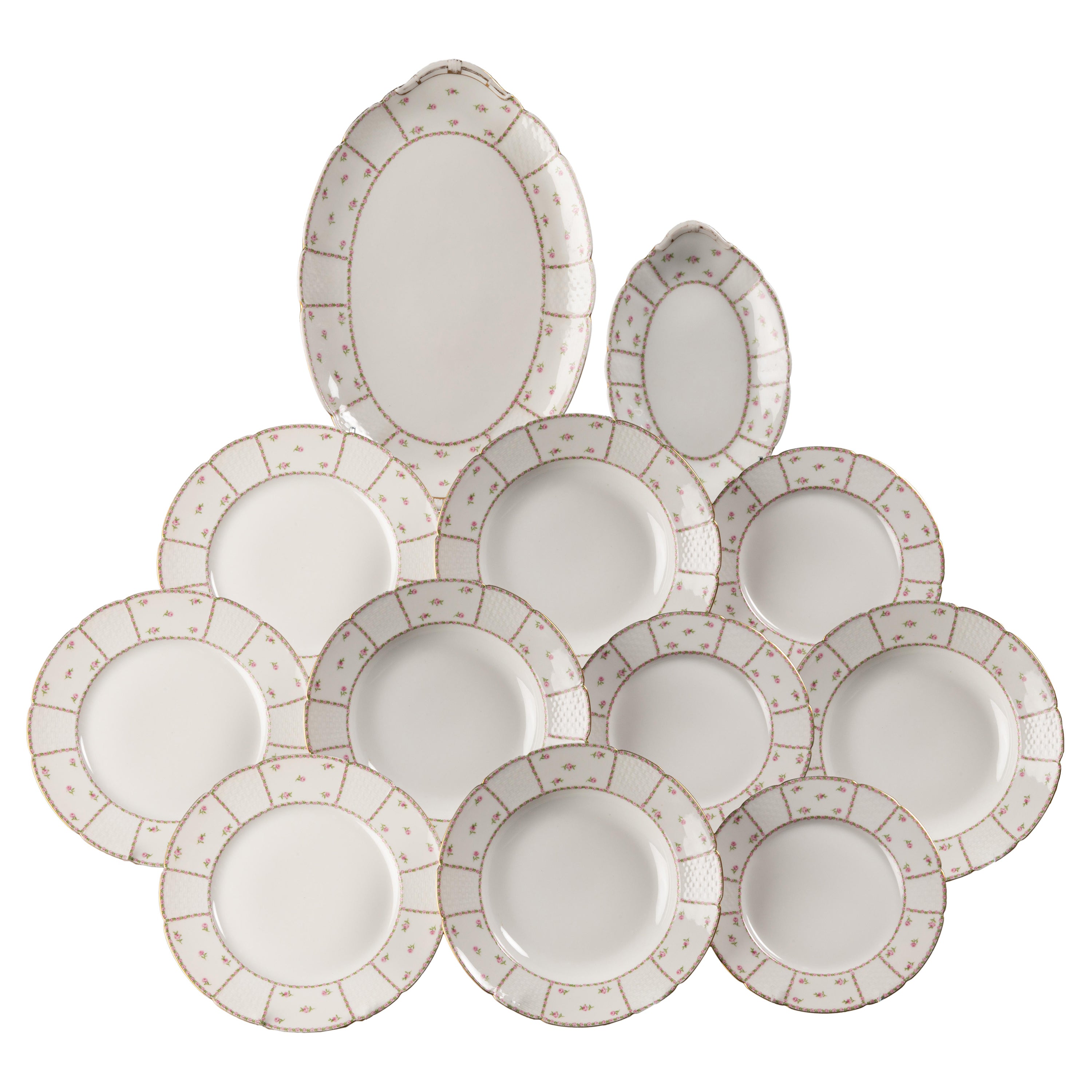 Limoges 34 Pieces Tableware in Very Fine Porcelain by GOA