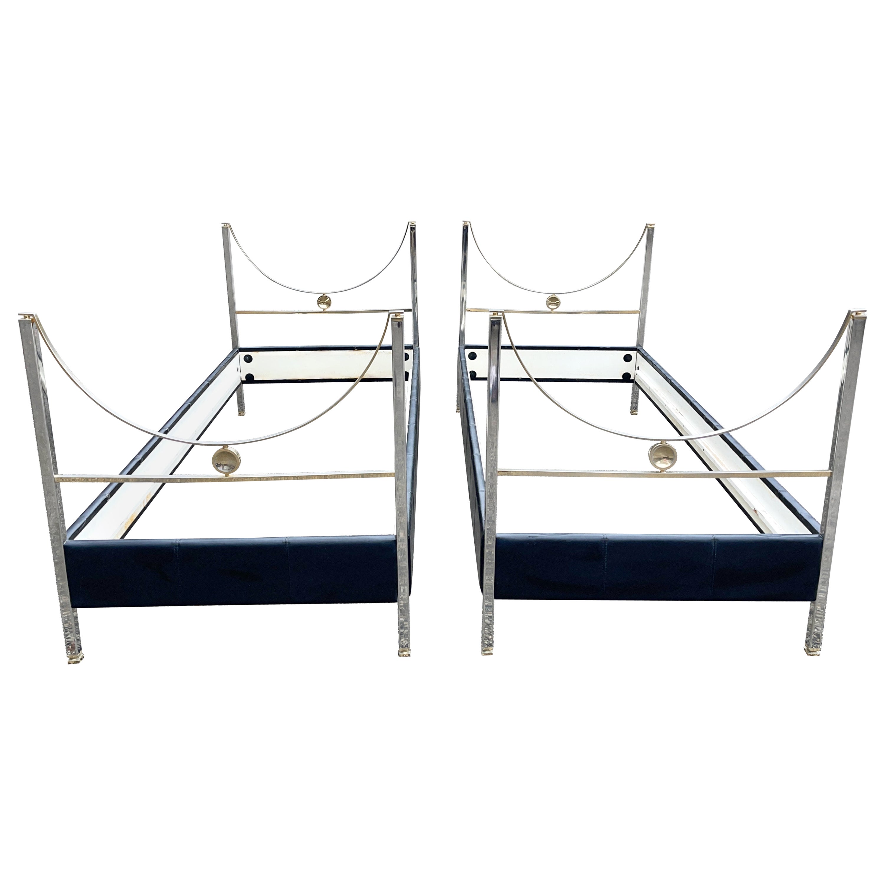 Pair of "D90" Beds by Carlo de Carli for Sormani