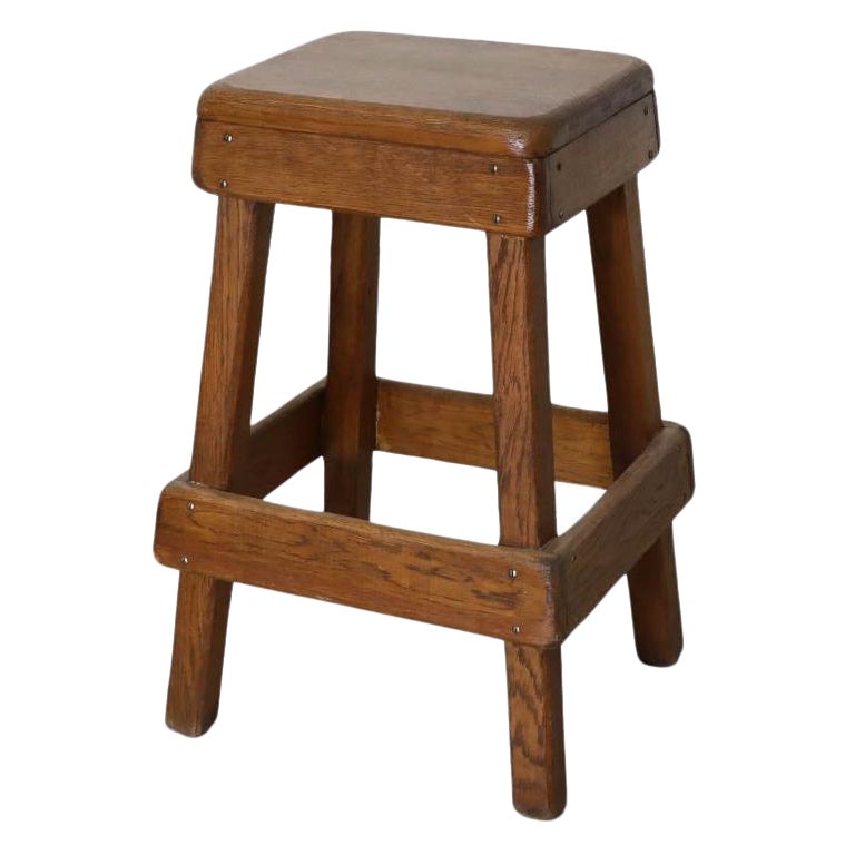 Tabouret de bar brutaliste en chêne rustique lourd