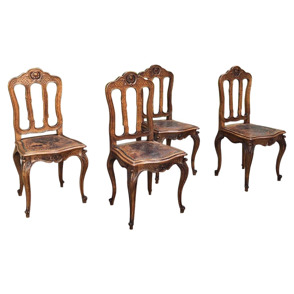 Ensemble de 4 chaises anciennes Liegoise avec sièges en cuir embossé