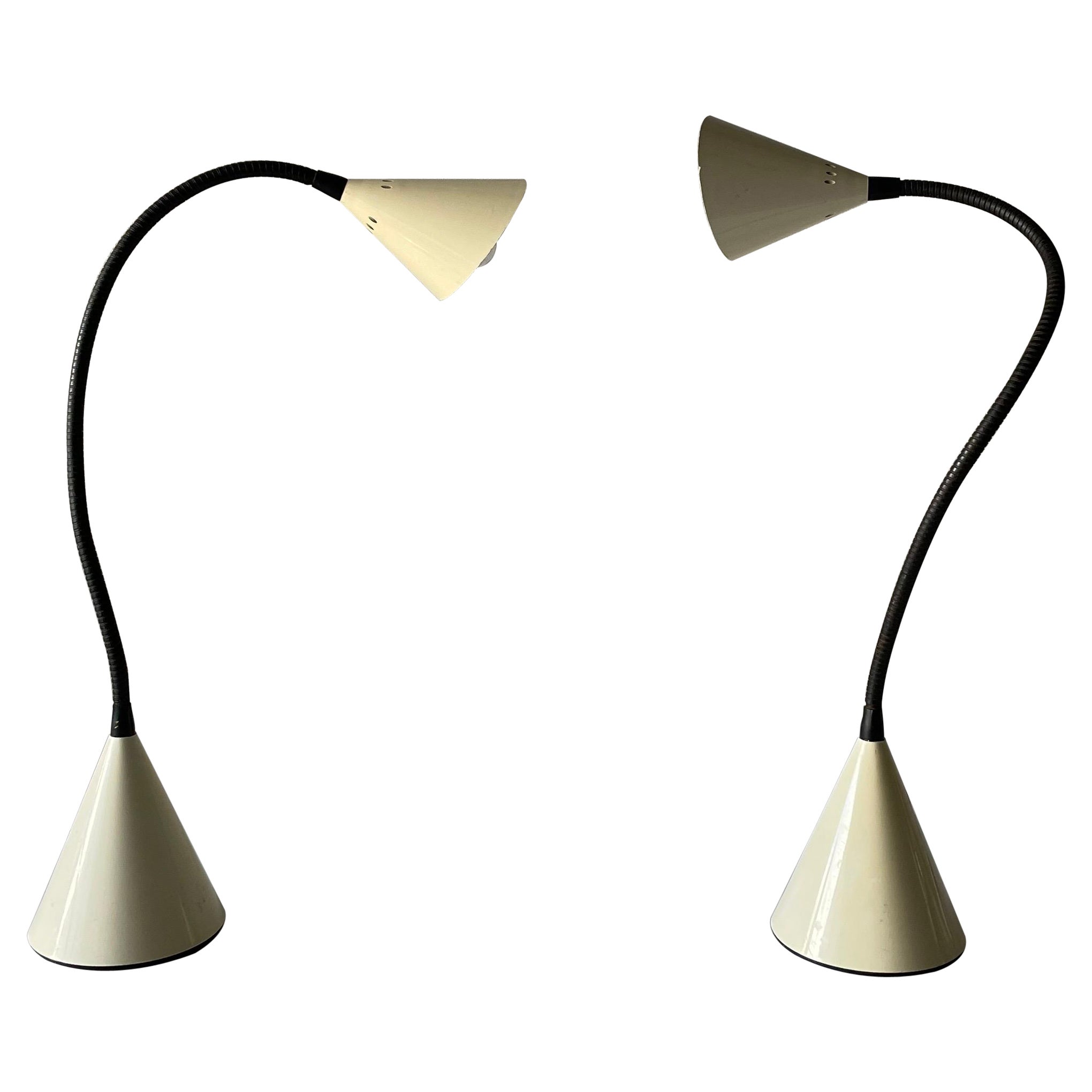 Paire de lampes de bureau modèle Twist de S. Renko pour Egoluce, années 1980, Italie en vente