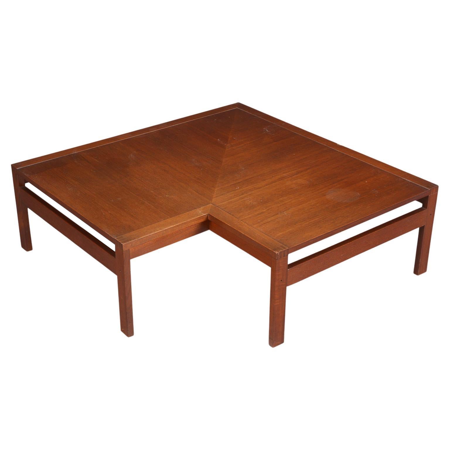 “Moduline” Corner Table In Teak By Ole Gjerløv Knudsen + Torben Lind For Sale