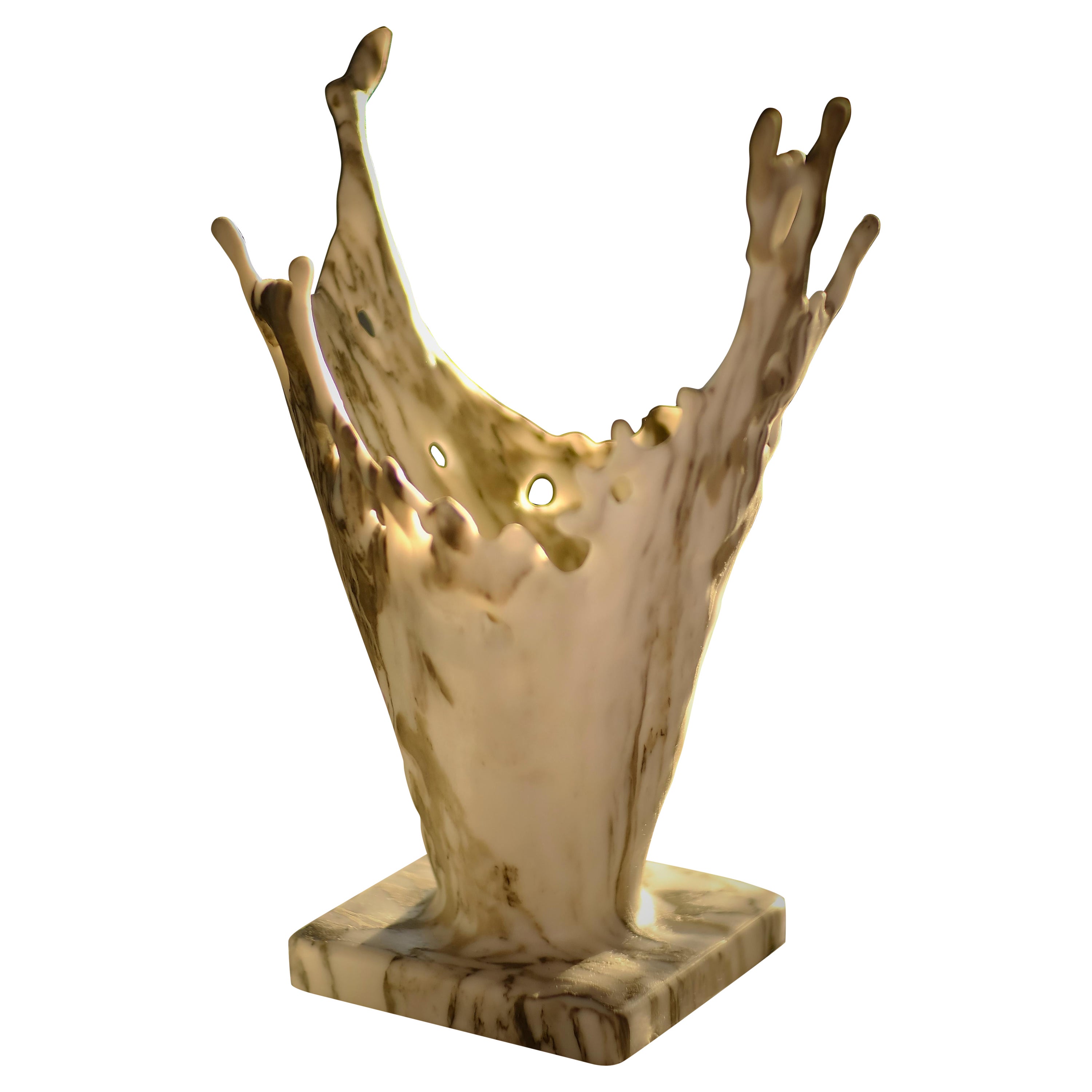 Moderno Vaso in marmo con scultura 