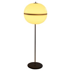 Lampada da terra Globe in metallo e acrilico anni '60