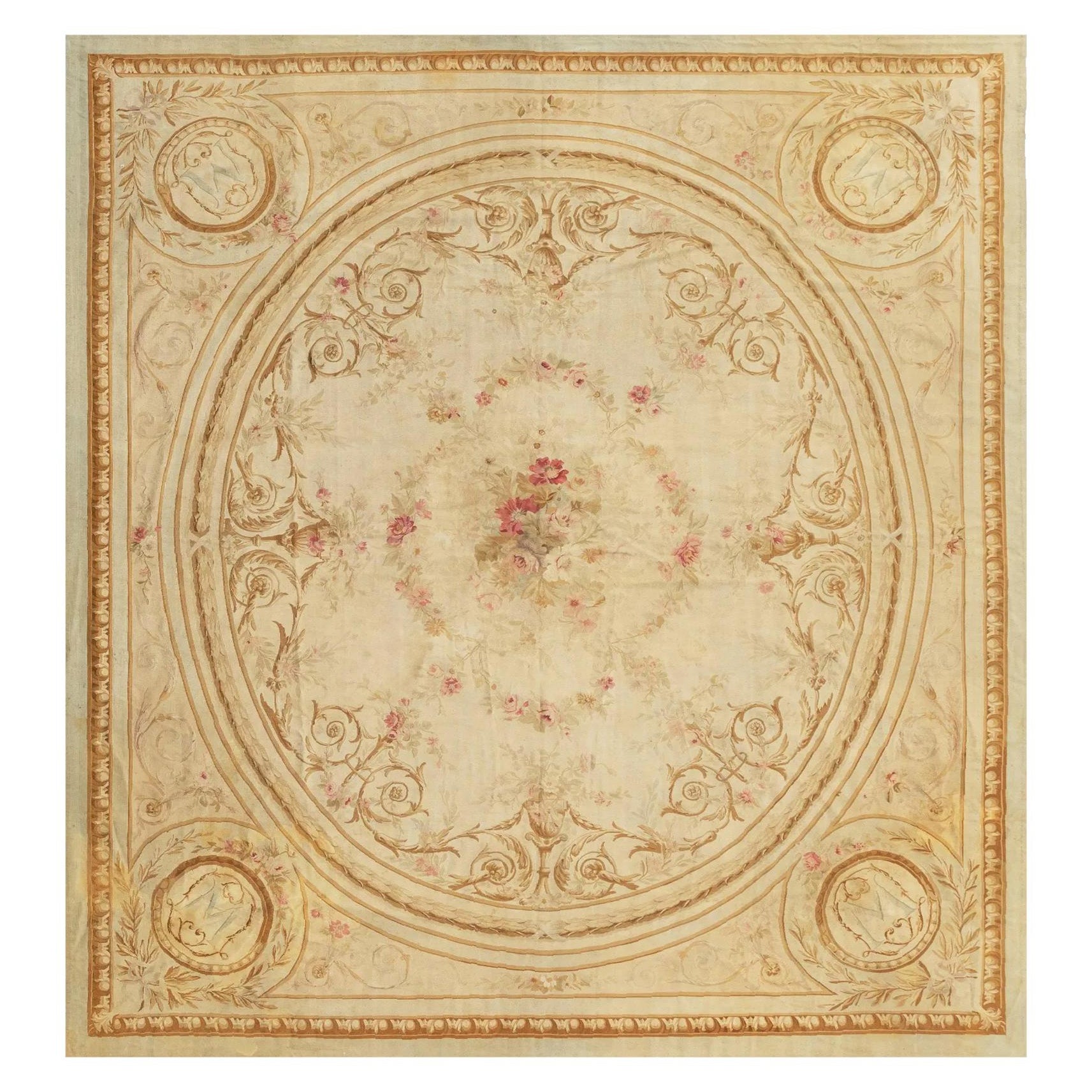Late 19th Century French Aubusson Carpet ( 15' 6'' x 16' 6'' - 473 x 503 cm )