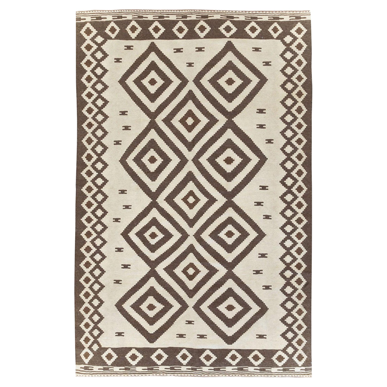 Contemporary Tribal Style Persian Flatweave Kilim Small Room Size Carpet For Sale