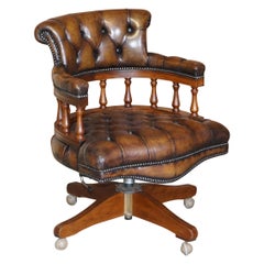 Fauteuil de capitaine Chesterfield traditionnel restauré en cuir de chêne Brown Cigar