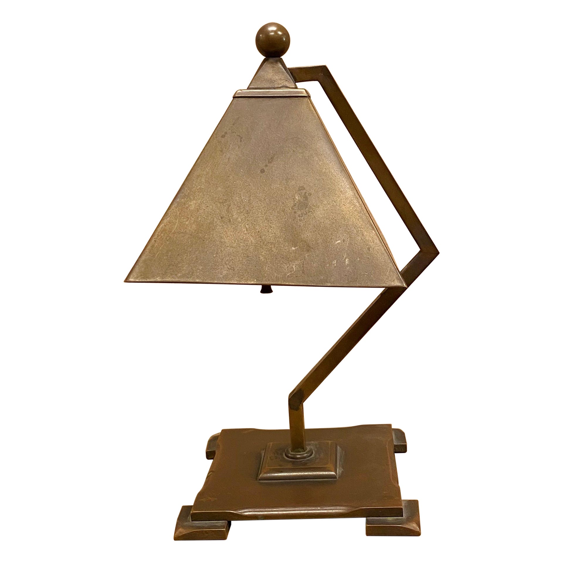 Kleine Bronze-Schreibtischlampe im Art déco-Stil von Josef Urban