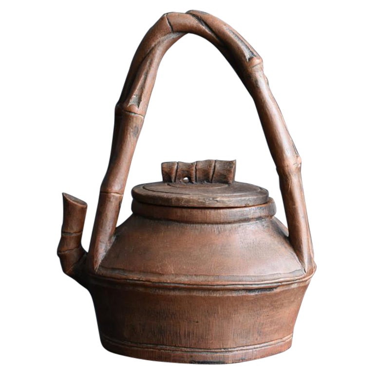 Small Japanese Kettle Made by Carving Bamboo/Sculpture / Meiji Era-Early Showa