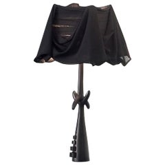 20e siècle Édition noire Lampe de table sculpturale modèle Cajones par Salvador Dalí 