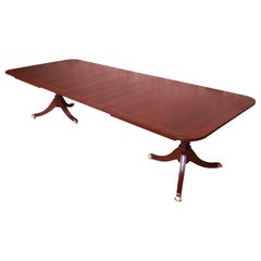 Kindel Furniture table de salle à manger géorgienne à double piédestal en acajou, revernie