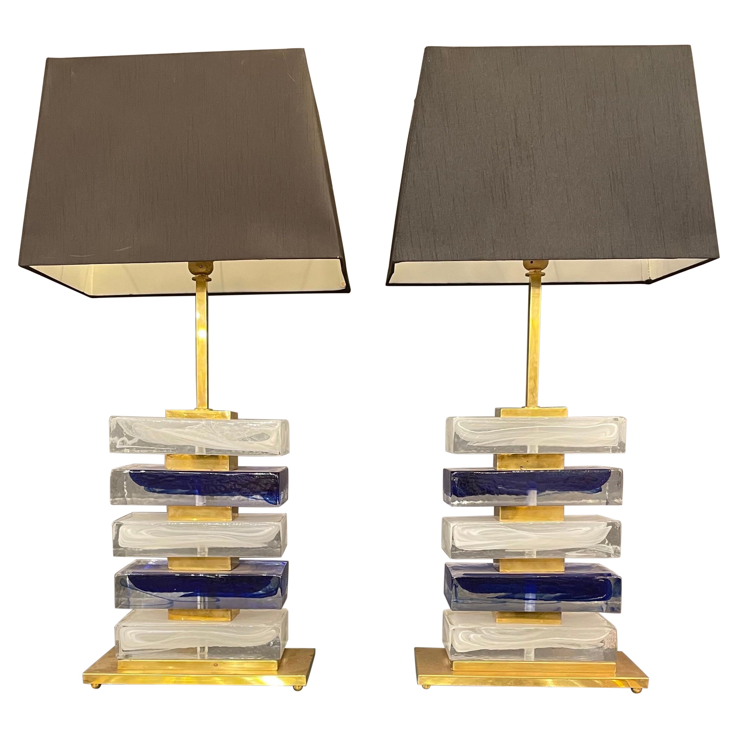 Paar italienische Tischlampen aus blauem/weißem Muranoglas