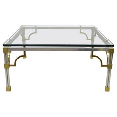Table basse de style Maison Jansen en aluminium brossé et laiton avec détails en verre chantouré de clés grecques