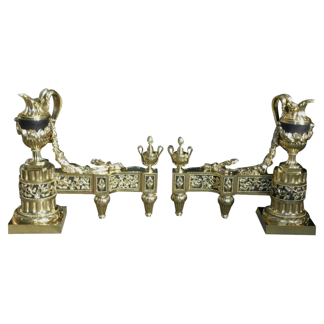 Coppia di caminetti monumentali francesi in ottone e ornamenti dipinti, 1790 ca.