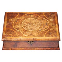 Caja de encaje de olivo William & Mary del siglo XVII, circa 1680-1700