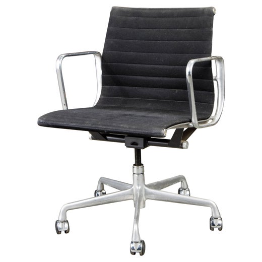 2012 Herman Miller Eames Aluminum Soft Pad Desk Chairs Black 6+ Avail at  1stDibs