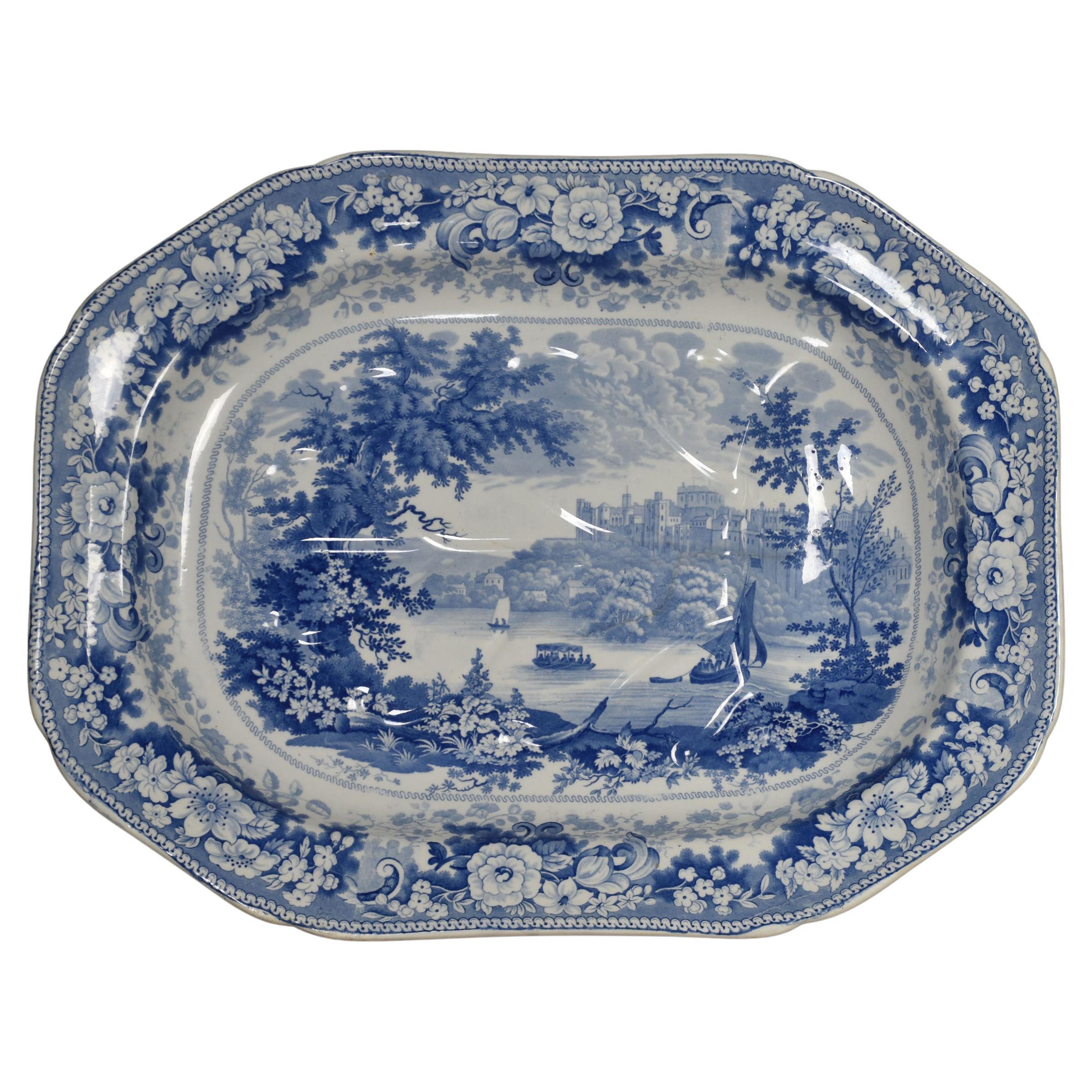 Blauer und weißer Staffordshire-Teller aus dem 19. Jahrhundert