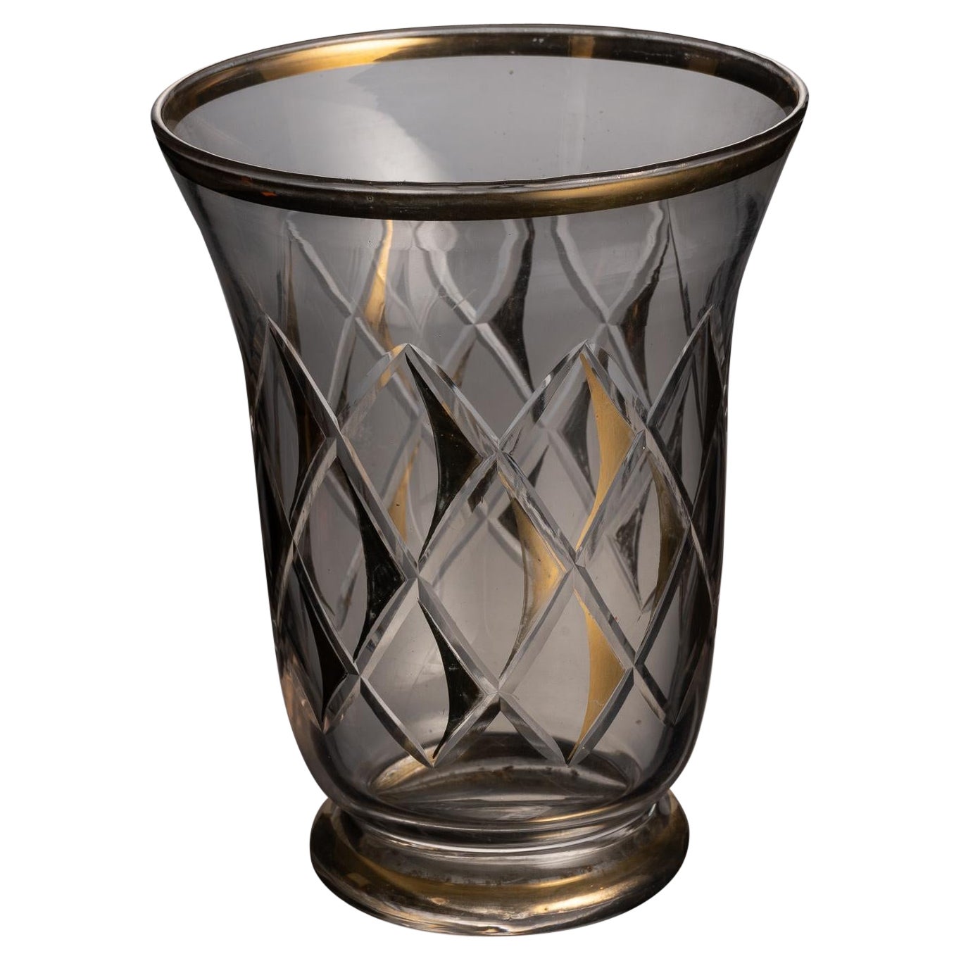 Glass Vase For Sale at 1stDibs