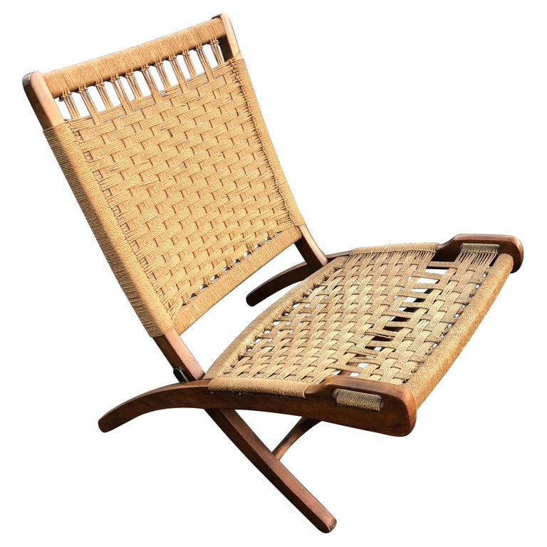 1960's Vintage Hans Wegner Style Folding Rope Chair For Sale at 1stDibs