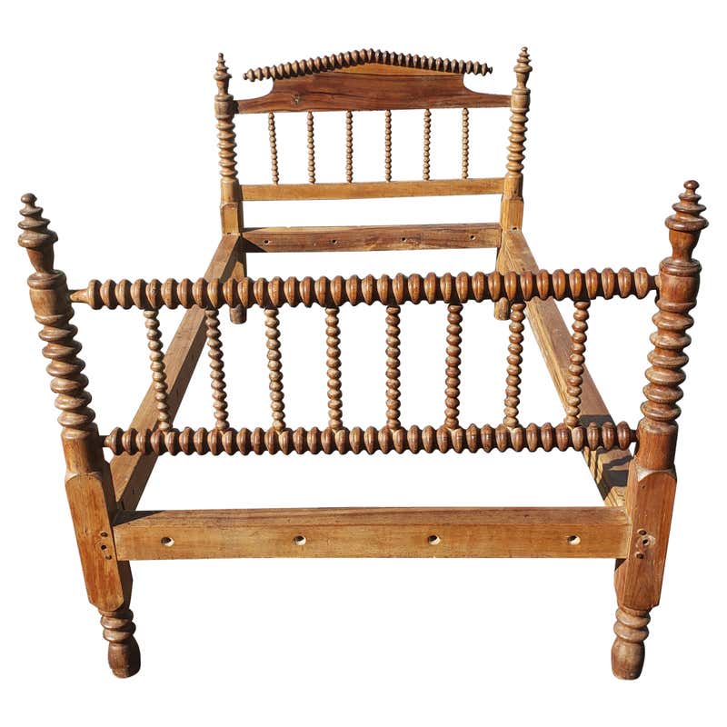 1800s Pine Spool Twin Size Bed at 1stDibs | antique spool bed, twin ...