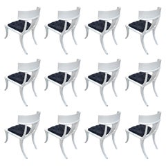 Klismos - Chaises Shabby blanches à pieds sabres et tapisserie personnalisable, lot de 12