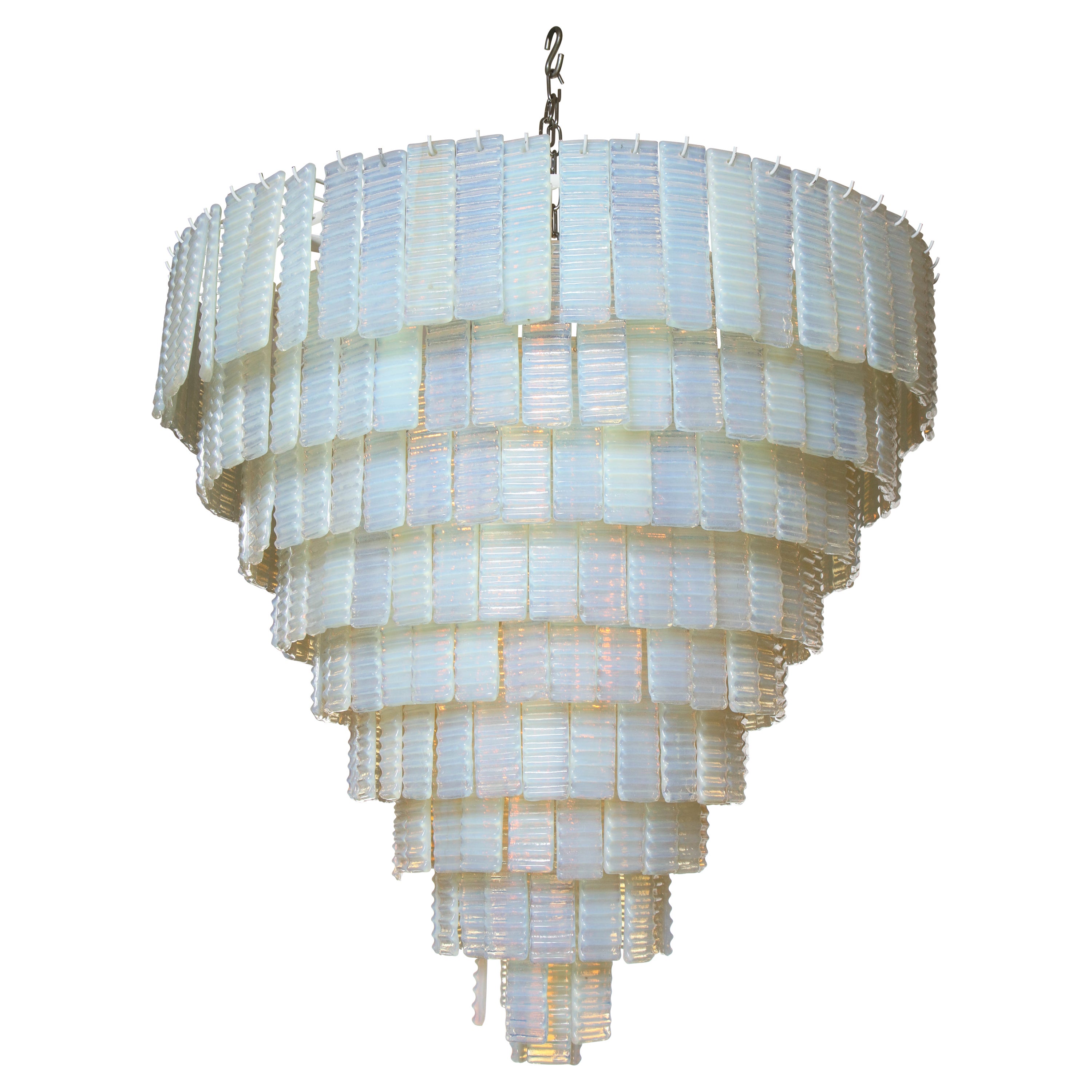 Lustre à 10 étages en verre de Murano opalescent ondulé de forme ronde