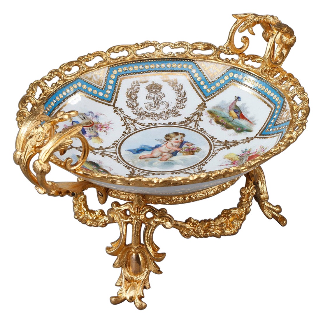 Bowl in Sèvres Porcelain Decorated with a Cupid from the Louis-Philippe Period