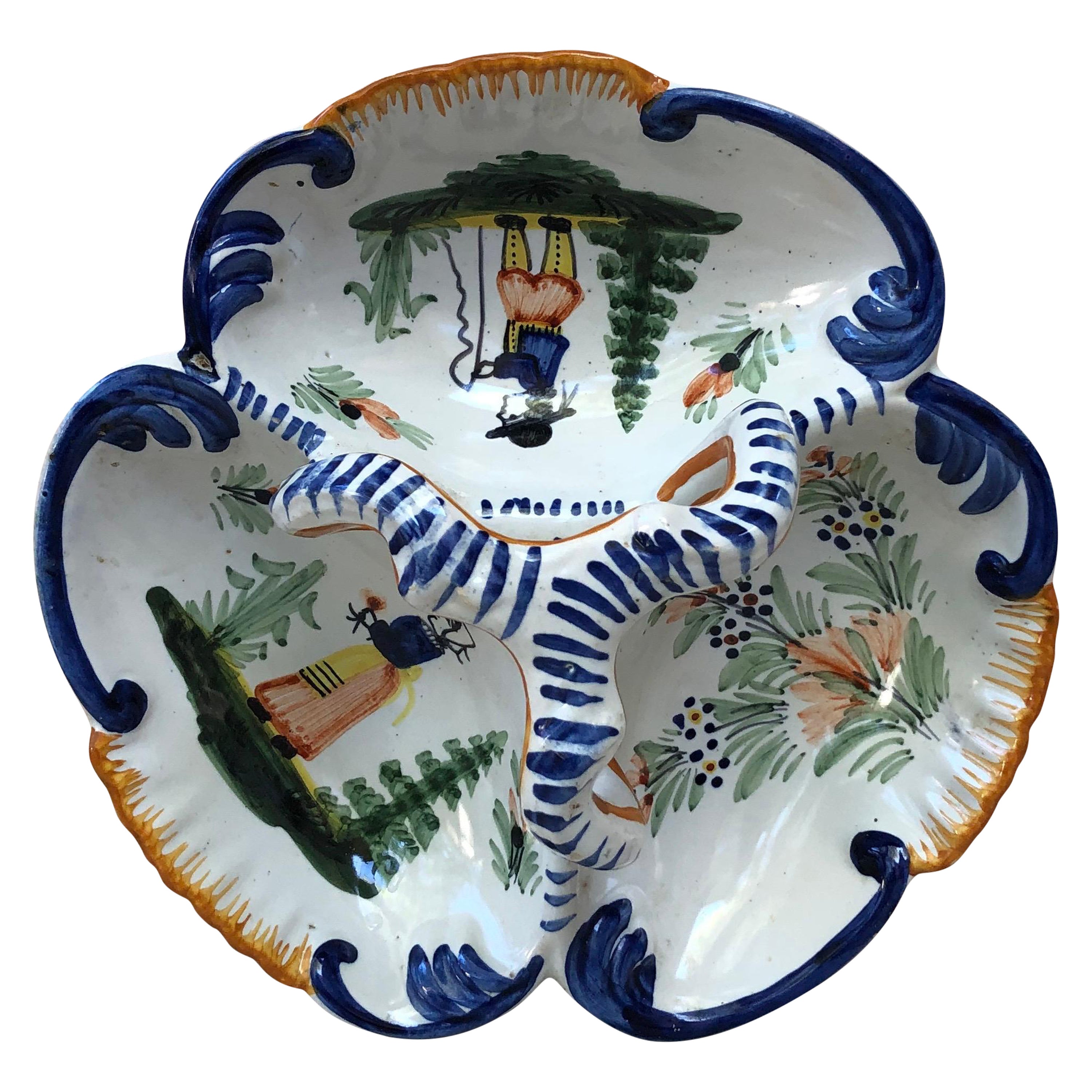 French Faience Platter Quimper, Circa 1930 For Sale