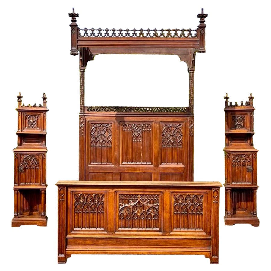 Sumptuous Neo-Gothic Oak Bedroom Set '4 pieces', 19th Century