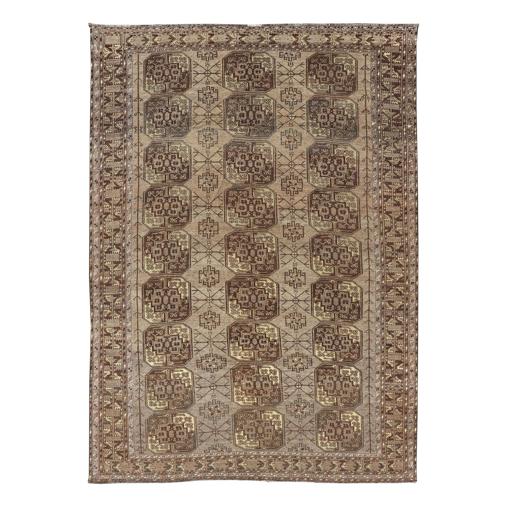Hand-Knotted Turkomen Ersari Rug in Wool with Repeating Sub-Geometric Gul Design