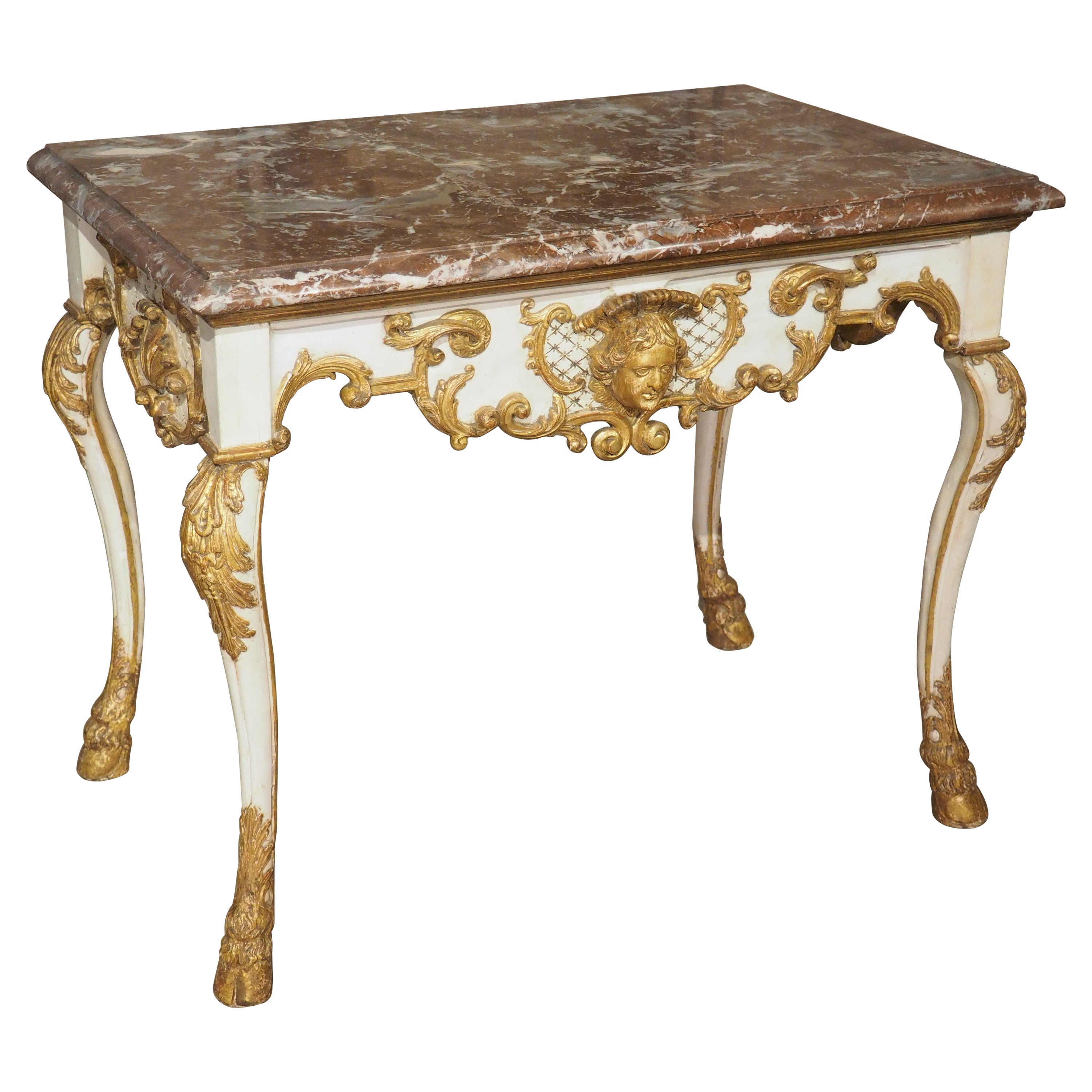 Table console italienne peinte du début du XVIIIe siècle avec plateau en marbre rouge royal en vente