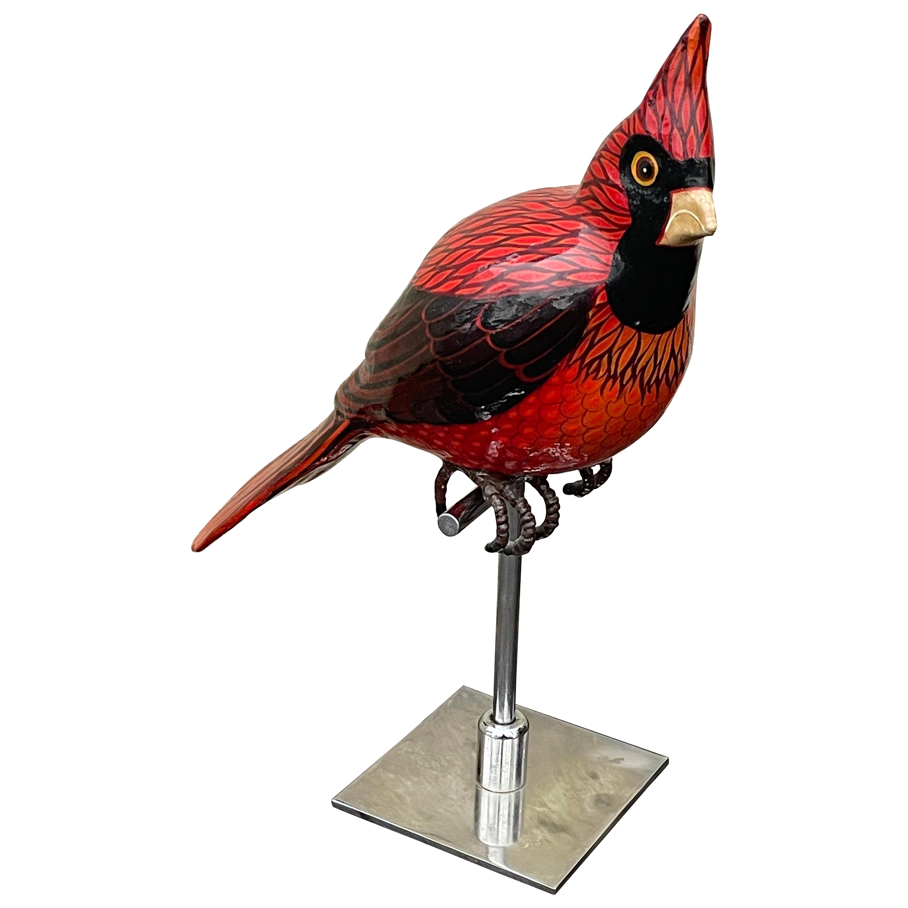 Sculpture d'oiseau cardinal rouge du milieu du siècle dernier de l'artiste mexicain Sergio Bustamante