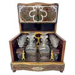 Ancienne liqueur française en bois de satin incrusté avec intérieur d'origine, vers 1880