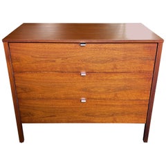 Knoll Dresser