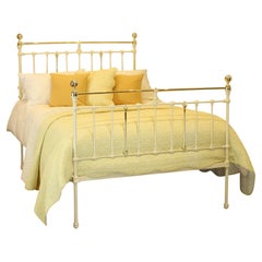 Double Antique Bed in Cream MD113